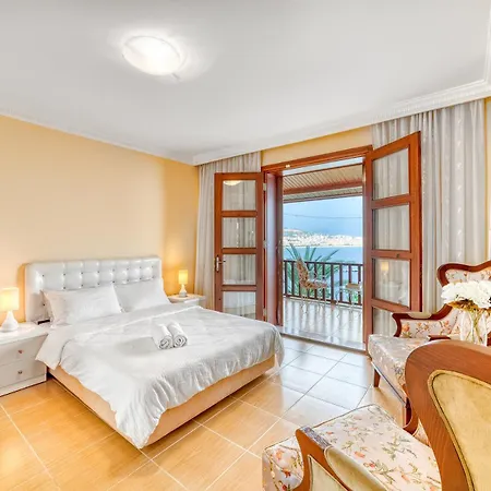 ヴィラ Two Seas アランヤ